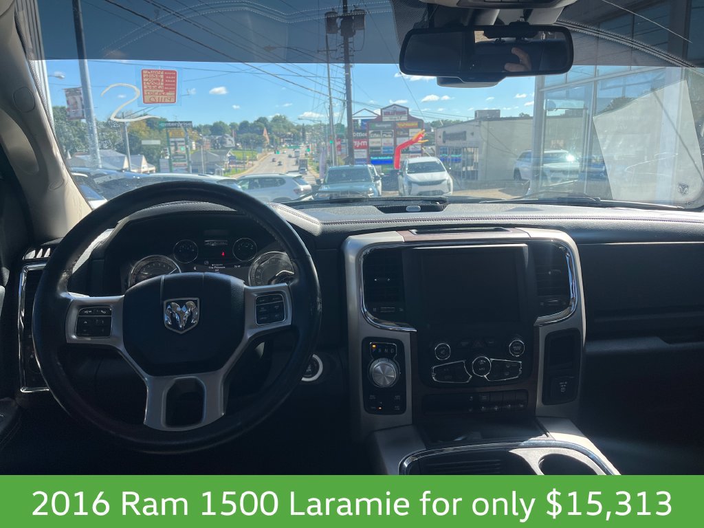Used 2016 RAM 1500 Laramie w/ Convenience Group AWD/4WD image 29