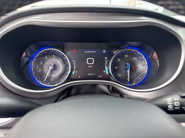 Used 2025 Chrysler Pacifica Select FWD image 14