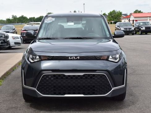 Used 2025 Kia Soul LX w/ LX Technology Package FWD image 10