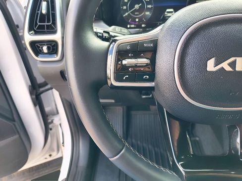 Used 2023 Kia Sorento SX image 19