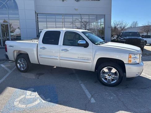 Used 2009 Chevrolet Silverado 1500 LTZ w/ White Diamond Edition image 32