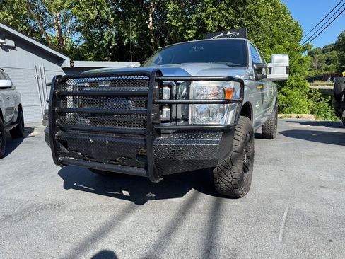 Used 2014 Ford F250 Lariat w/ Lariat Interior Package image 40