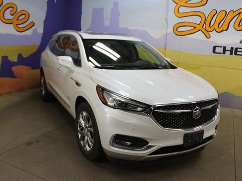 Used 2018 Buick Enclave Avenir w/ Trailering Package, 5000 lbs. AWD/4WD image 2