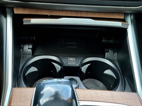 Used 2019 BMW 330i Sedan w/ Premium Package image 25