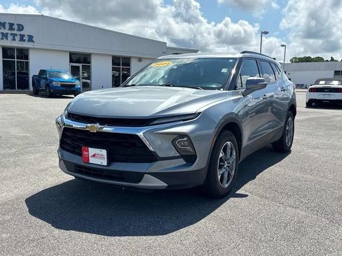 Used 2024 Chevrolet Blazer LT FWD image 8