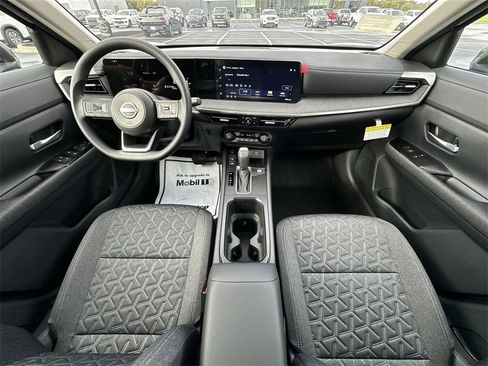 New 2026 Nissan Kicks SV w/ SV Premium Package image 20