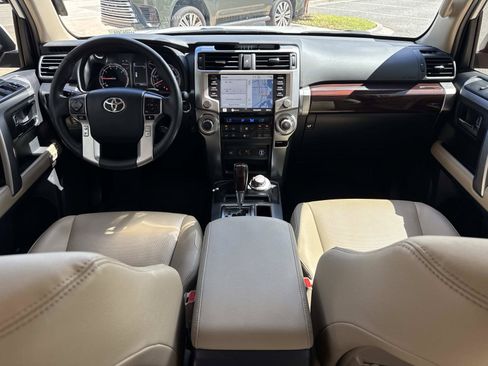 Used 2024 Toyota 4Runner Limited AWD/4WD image 21