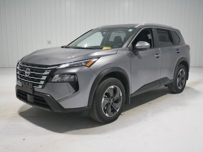 Used 2025 Nissan Rogue SV w/ SV Premium Package