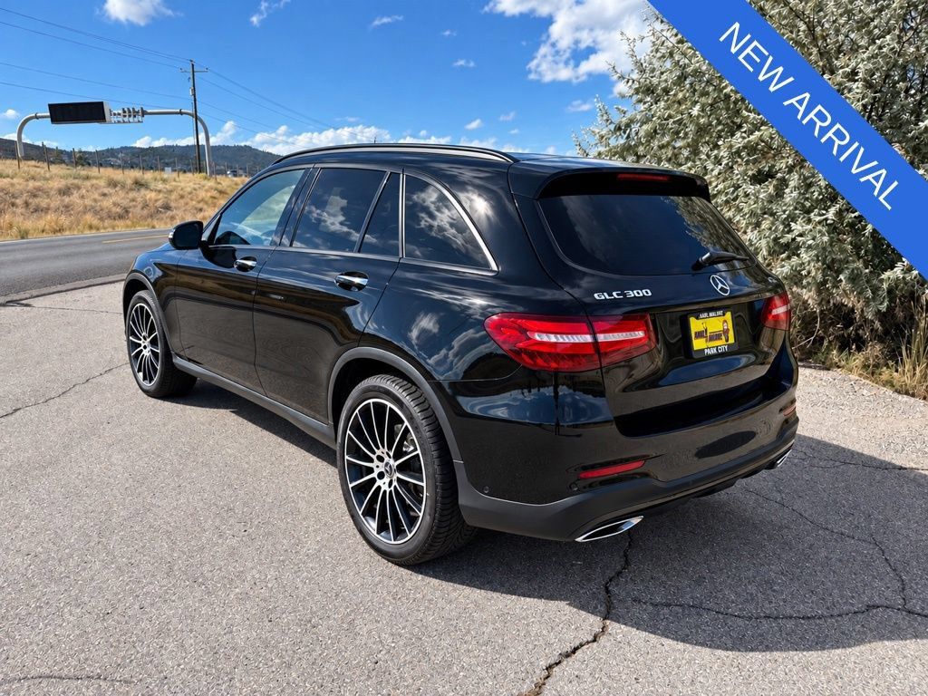 Used 2019 Mercedes-Benz GLC 300 4MATIC image 4