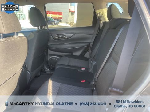 Used 2018 Nissan Rogue SV image 13