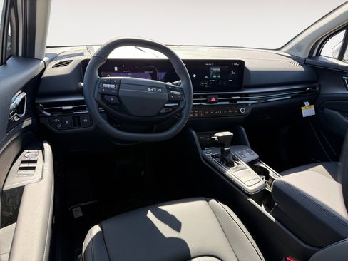 New 2026 Kia Sportage SX FWD image 15