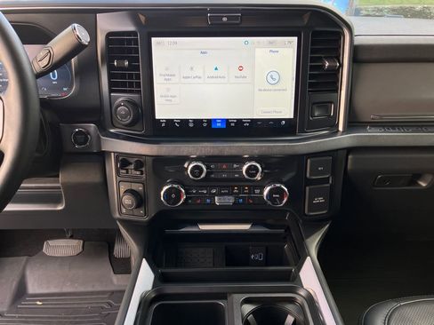 Certified 2025 Ford F350 Platinum image 23