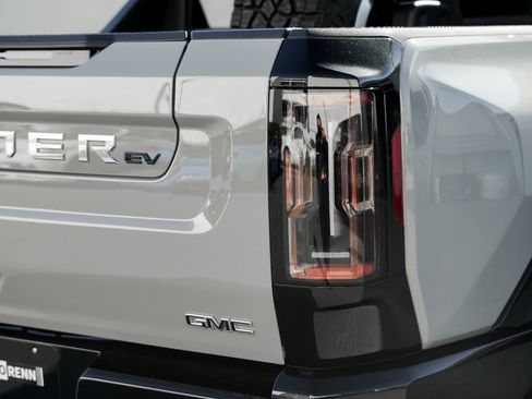 Used 2024 GMC Hummer EV 3X w/ Extreme Off-Road Package image 24