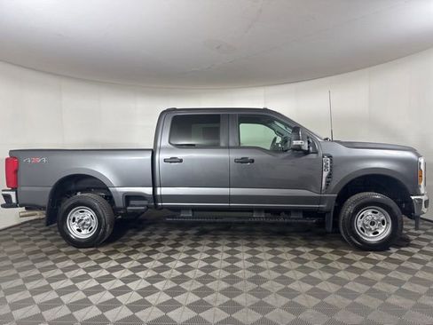 Used 2025 Ford F350 XL image 2