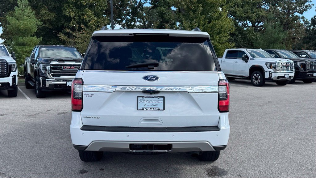 Used 2021 Ford Expedition Limited AWD/4WD image 2
