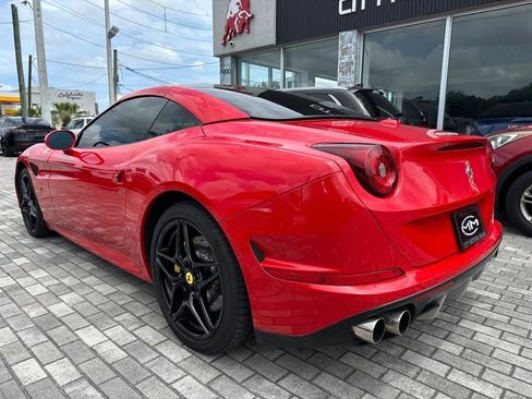 Used 2015 Ferrari California T RWD image 6