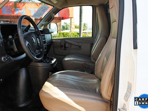 Used 2016 Chevrolet Express 2500 image 15