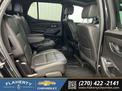 Used 2022 Chevrolet Traverse RS w/ LPO, Floor Liner Package AWD/4WD image 13