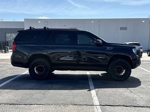 Used 2023 GMC Yukon AT4 w/ AT4 Premium Package image 4