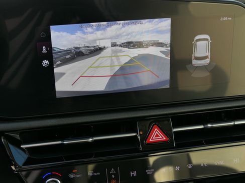 Certified 2025 Kia Niro EX image 18