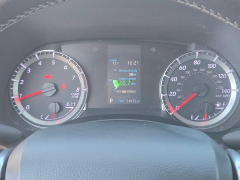 Used 2021 Toyota Highlander LE image 31