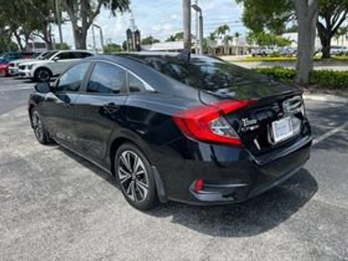 Used 2016 Honda Civic EX-T image 2