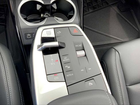 New 2025 BMW X1 xDrive28i w/ Premium Package image 18