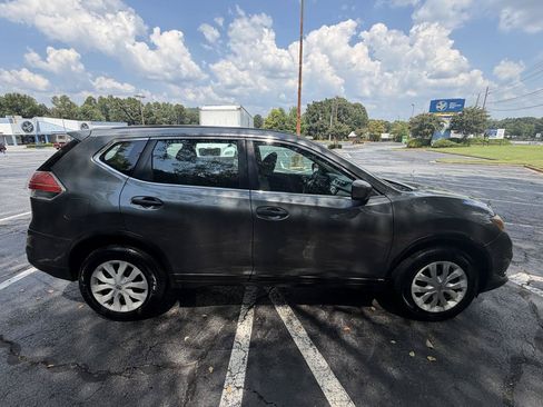 Used 2016 Nissan Rogue S AWD/4WD image 4