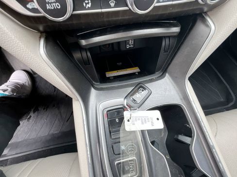 Used 2019 Honda Accord Touring image 38