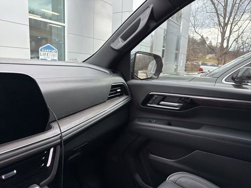 Used 2025 Chevrolet Tahoe Premier w/ Sun And Tow Package image 19