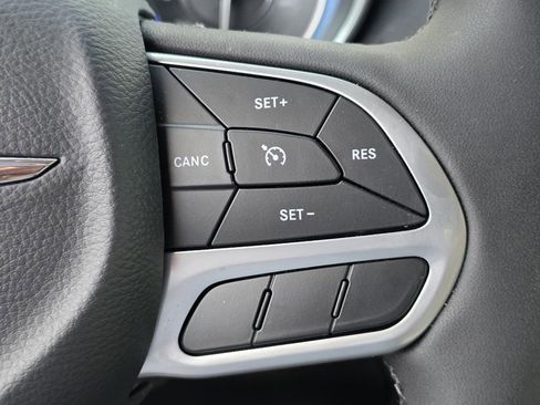 Used 2023 Chrysler 300 Touring L w/ Popular Equipment Group image 27