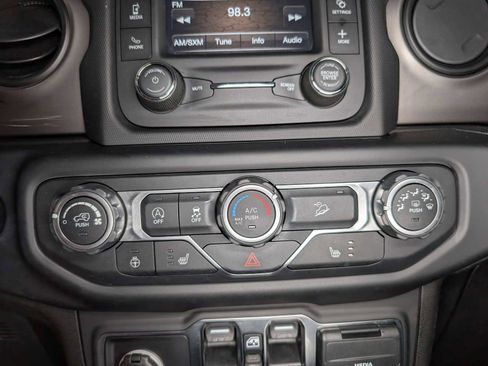 Used 2020 Jeep Wrangler Unlimited Sport S image 31