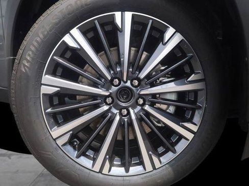 New 2026 Nissan Pathfinder Platinum AWD/4WD image 3