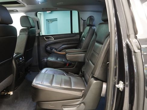 Used 2020 GMC Yukon XL Denali w/ Open Road Package AWD/4WD image 32