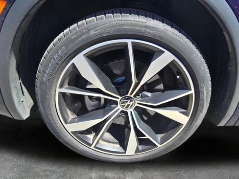 Used 2022 Volkswagen Tiguan SEL R-Line AWD/4WD image 13