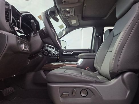New 2026 GMC Sierra 2500 SLT w/ SLT Premium Package AWD/4WD image 11