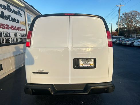 Used 2021 Chevrolet Express 2500 w/ Driver Convenience Package image 6
