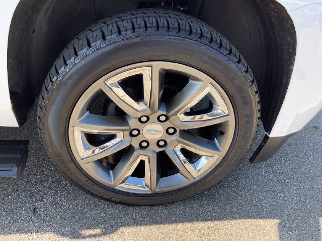 Used 2018 Chevrolet Suburban Premier AWD/4WD image 46