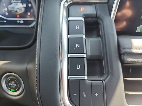 Certified 2024 Chevrolet Tahoe High Country w/ Premium Package AWD/4WD image 29