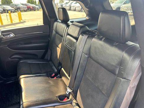 Used 2019 Jeep Grand Cherokee Altitude AWD/4WD image 18