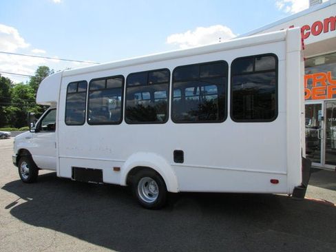Used 2017 Ford E-350 and Econoline 350 Super Duty w/ Shuttle Bus Prep Package RWD image 5