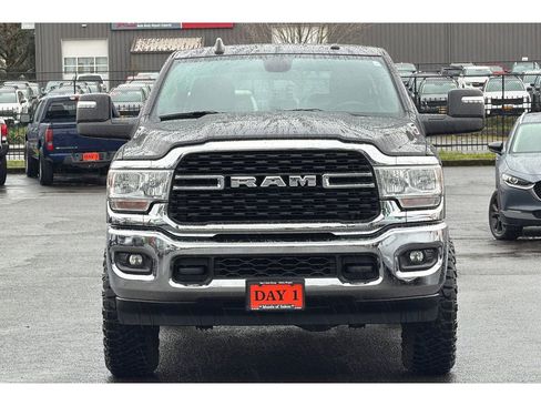 Used 2024 RAM 2500 Big Horn w/ Heated Seats & Wheel Group image 11