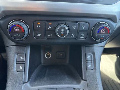 Used 2019 GMC Acadia SLT image 21