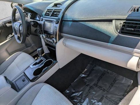 Used 2014 Toyota Camry LE FWD image 21