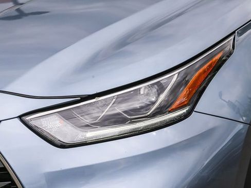 Used 2023 Toyota Highlander Limited AWD/4WD image 8