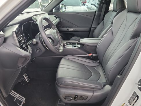 Used 2025 Lexus TX 500h AWD w/ Technology Package image 21