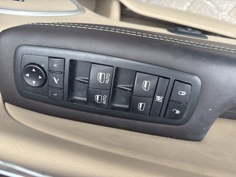 Used 2020 Jeep Grand Cherokee Summit image 15