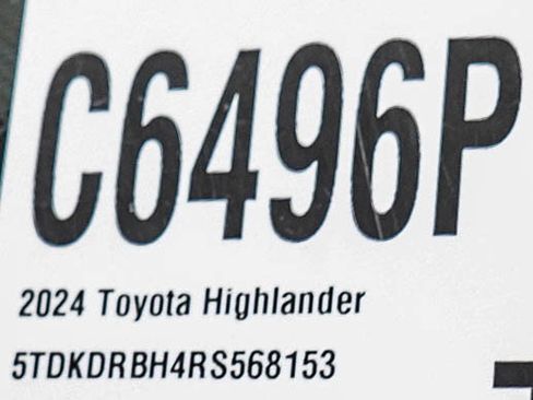 Used 2024 Toyota Highlander Limited AWD/4WD image 30