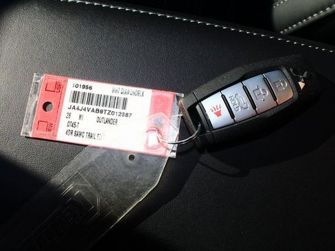 New 2026 Mitsubishi Outlander Trail Edition image 25