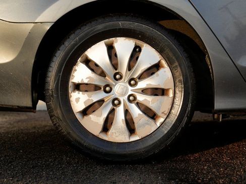 Used 2010 Honda Accord LX image 11